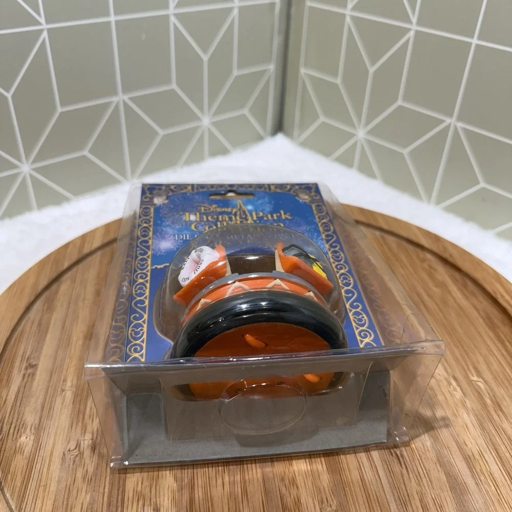 NEW! Disney Theme Park Collection Kali River Rapids Die Cast Metal‎ Vehicle
